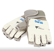 Перчатки тхэквондо WT 15943 Daedo